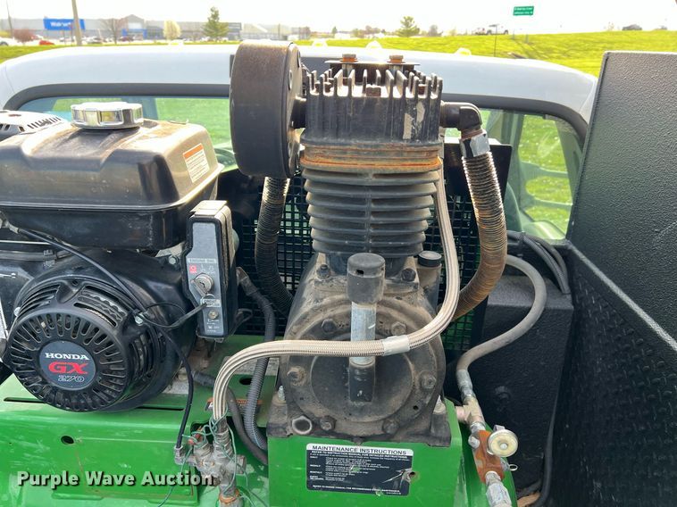 image for item LI9576 2001 Ford F550 Super Duty XL  utility / service truck