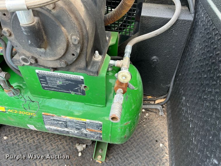 image for item LI9576 2001 Ford F550 Super Duty XL  utility / service truck