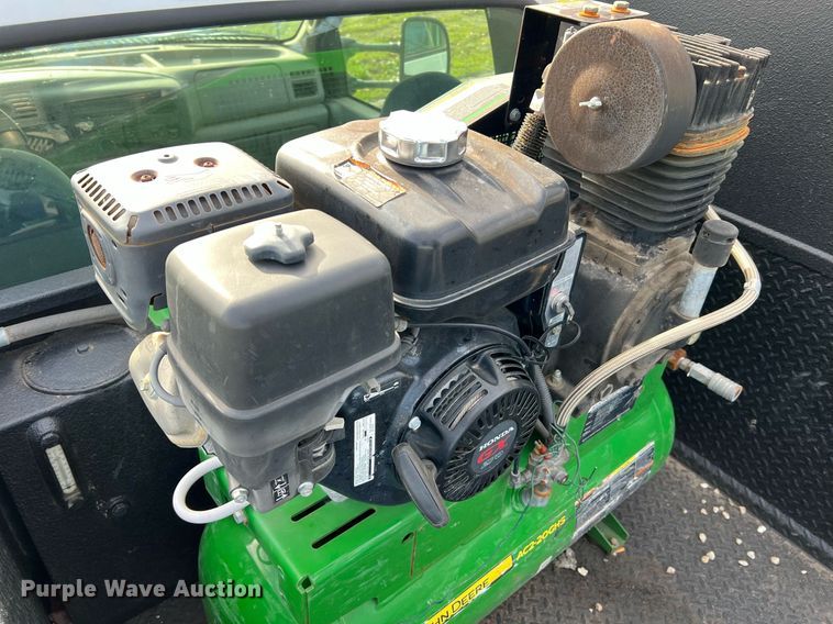 image for item LI9576 2001 Ford F550 Super Duty XL  utility / service truck