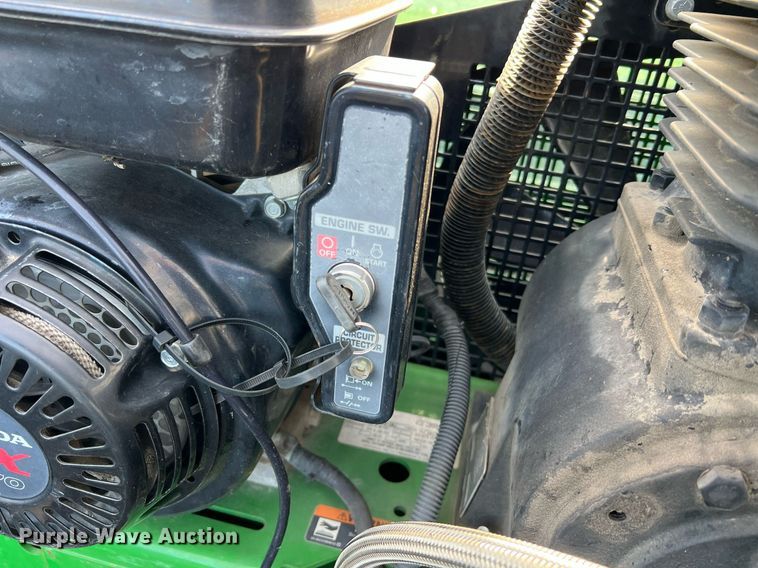 image for item LI9576 2001 Ford F550 Super Duty XL  utility / service truck