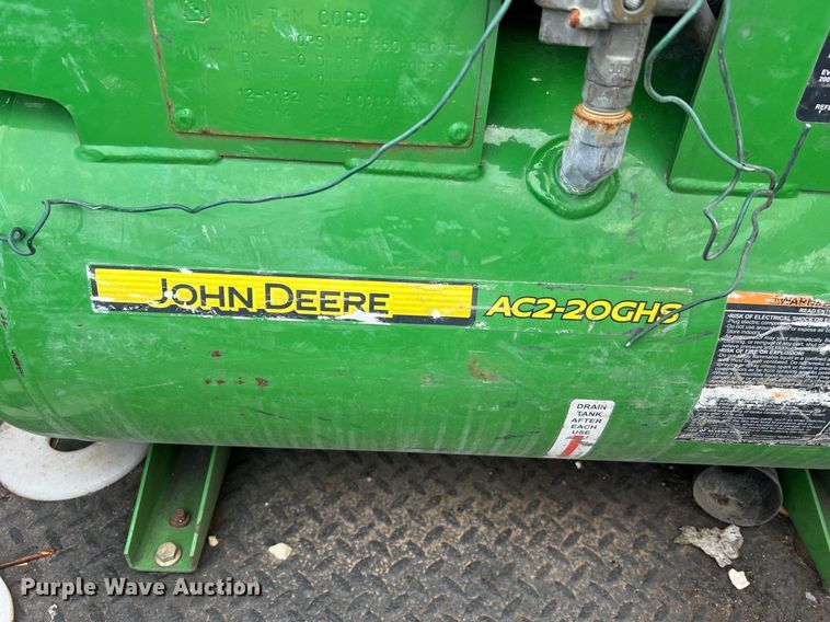 image for item LI9576 2001 Ford F550 Super Duty XL  utility / service truck