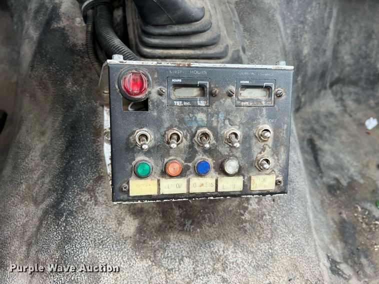 image for item LI9576 2001 Ford F550 Super Duty XL  utility / service truck