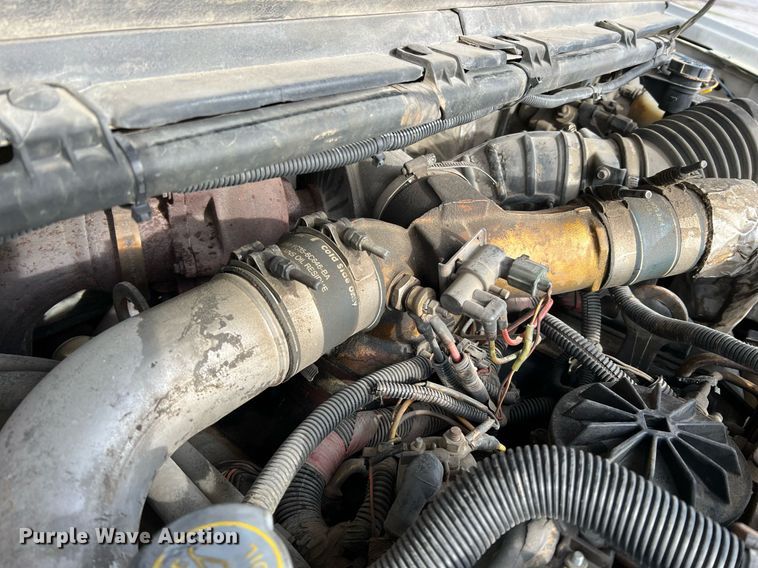 image for item LI9576 2001 Ford F550 Super Duty XL  utility / service truck