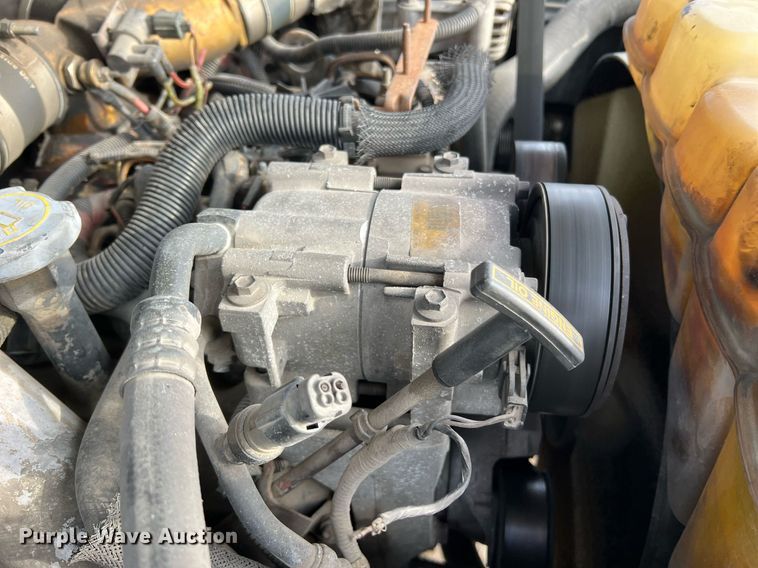 image for item LI9576 2001 Ford F550 Super Duty XL  utility / service truck