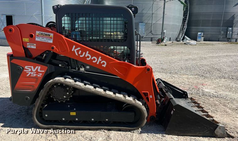 image for item LI9596 2022 Kubota SVL75-2  tracked skid steer loader