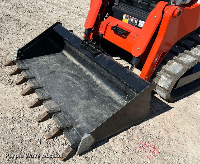 image for item LI9596 2022 Kubota SVL75-2  tracked skid steer loader