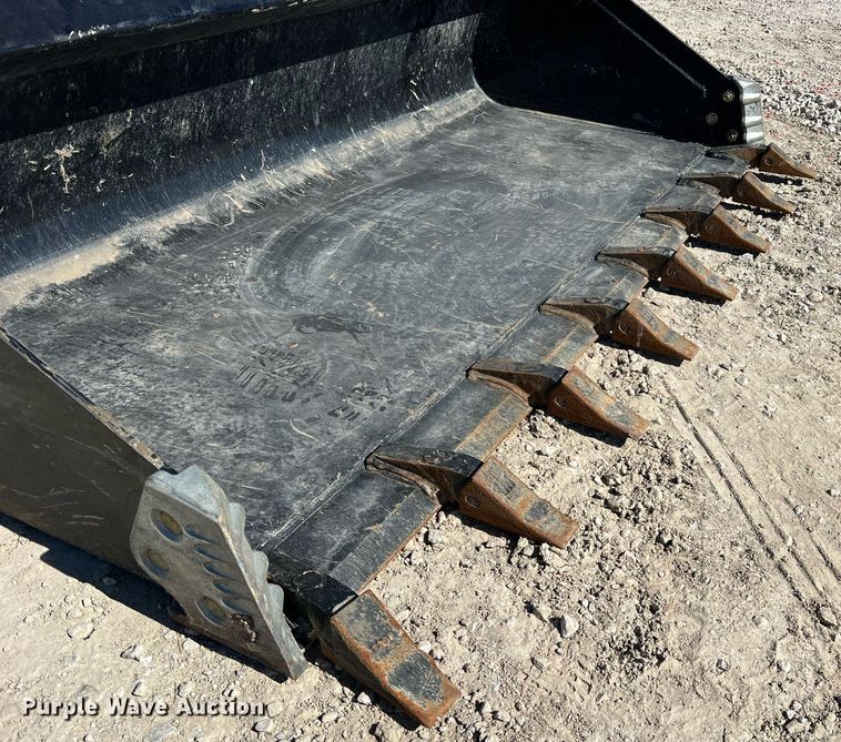 image for item LI9596 2022 Kubota SVL75-2  tracked skid steer loader