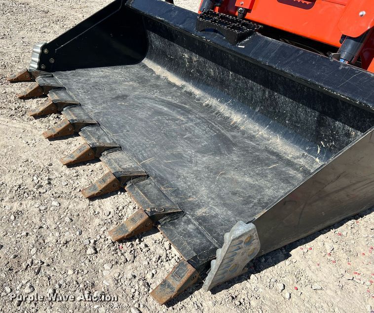 image for item LI9596 2022 Kubota SVL75-2  tracked skid steer loader