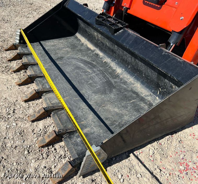 image for item LI9596 2022 Kubota SVL75-2  tracked skid steer loader