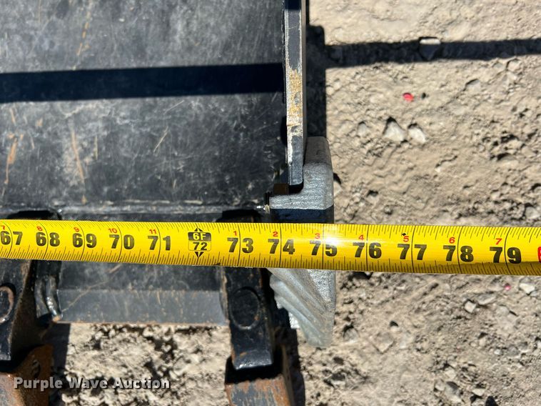 image for item LI9596 2022 Kubota SVL75-2  tracked skid steer loader