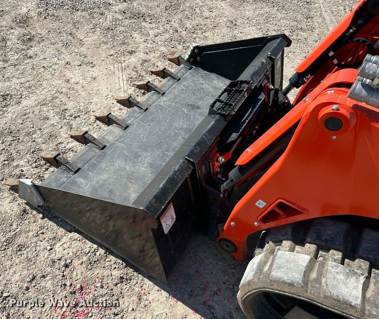 image for item LI9596 2022 Kubota SVL75-2  tracked skid steer loader