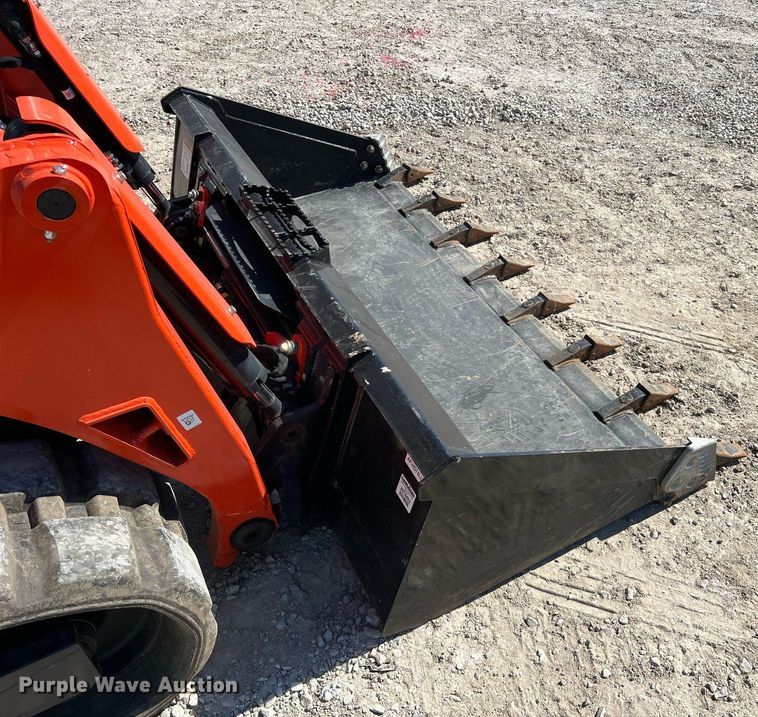 image for item LI9596 2022 Kubota SVL75-2  tracked skid steer loader