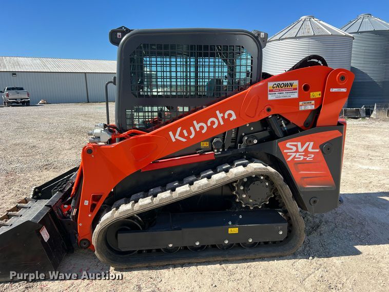 image for item LI9596 2022 Kubota SVL75-2  tracked skid steer loader