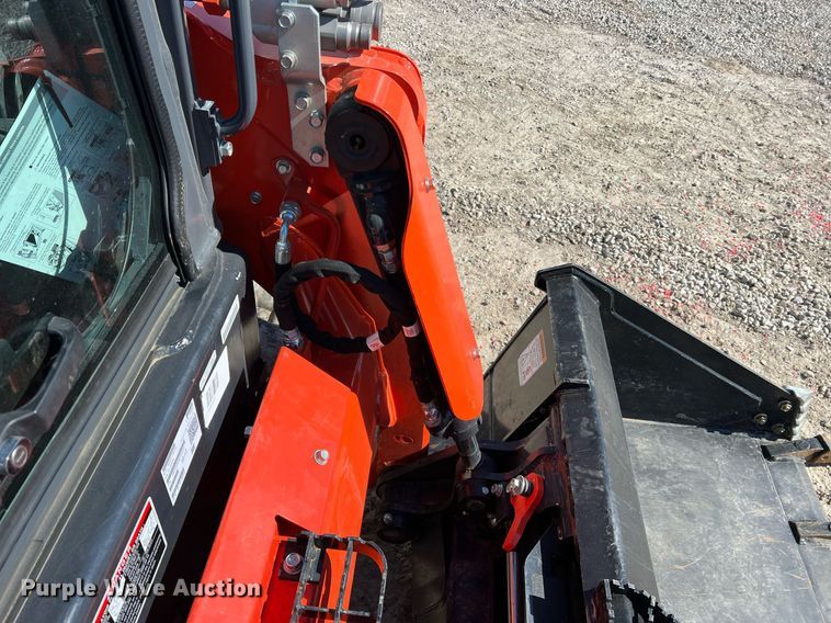 image for item LI9596 2022 Kubota SVL75-2  tracked skid steer loader