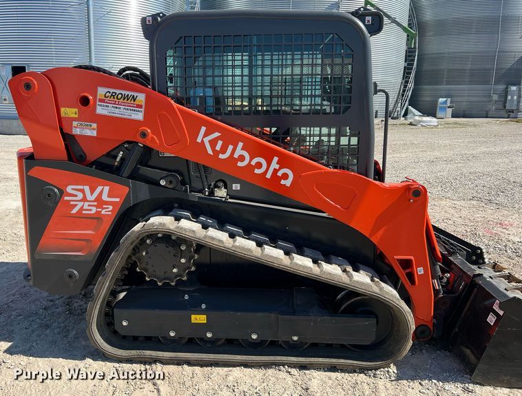 image for item LI9596 2022 Kubota SVL75-2  tracked skid steer loader