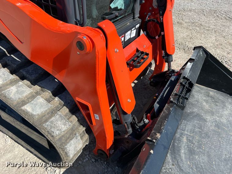 image for item LI9596 2022 Kubota SVL75-2  tracked skid steer loader