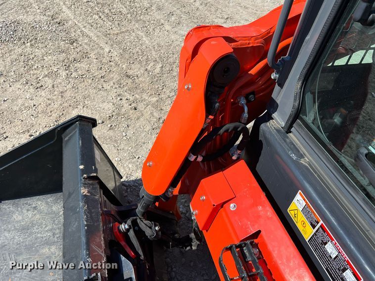 image for item LI9596 2022 Kubota SVL75-2  tracked skid steer loader