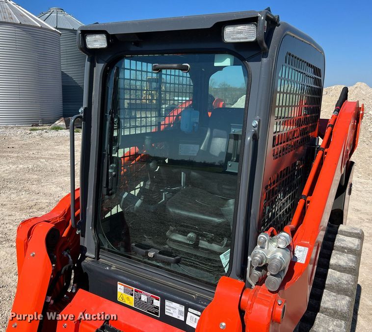image for item LI9596 2022 Kubota SVL75-2  tracked skid steer loader