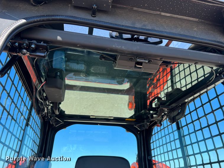 image for item LI9596 2022 Kubota SVL75-2  tracked skid steer loader