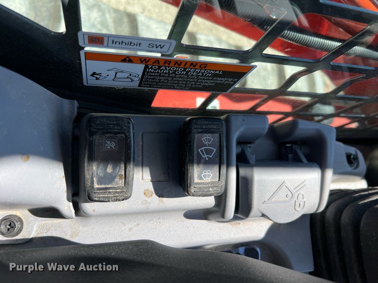 image for item LI9596 2022 Kubota SVL75-2  tracked skid steer loader