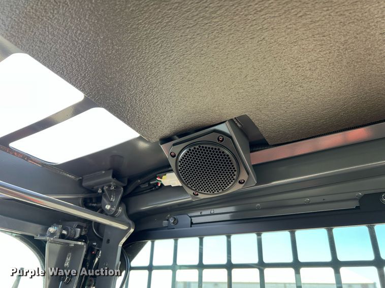 image for item LI9596 2022 Kubota SVL75-2  tracked skid steer loader