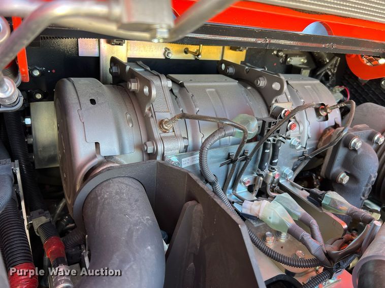 image for item LI9596 2022 Kubota SVL75-2  tracked skid steer loader