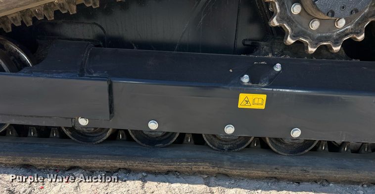 image for item LI9596 2022 Kubota SVL75-2  tracked skid steer loader