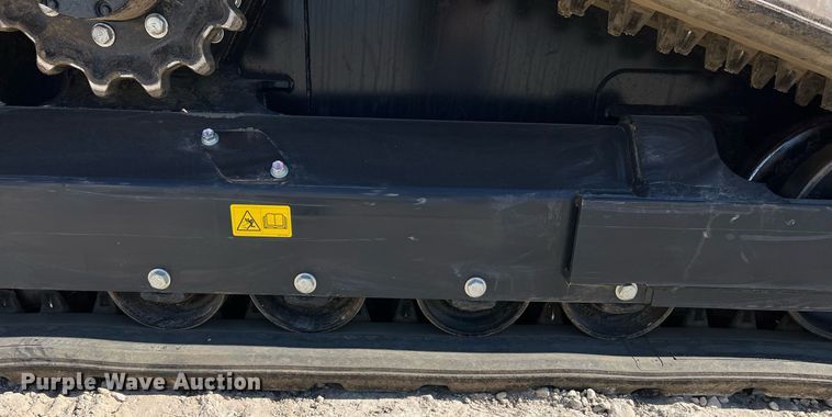 image for item LI9596 2022 Kubota SVL75-2  tracked skid steer loader