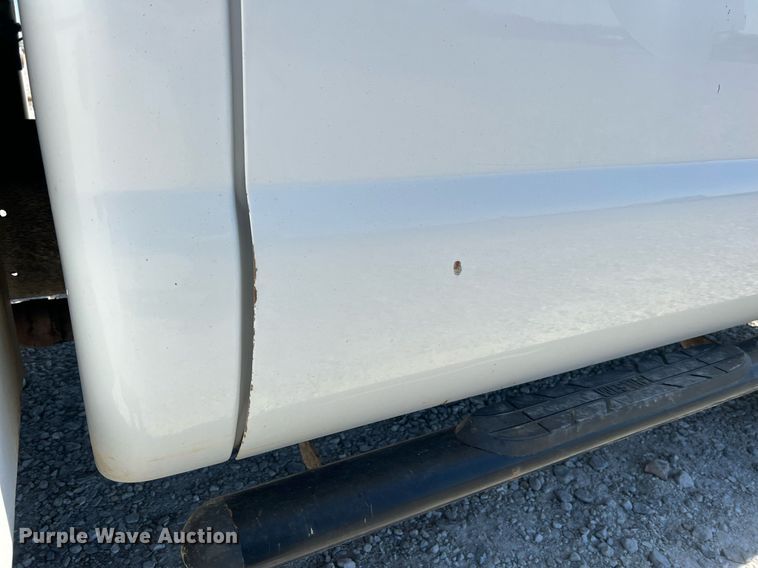 image for item LI9608 2003 Ford F550 Super Duty XL  bucket truck