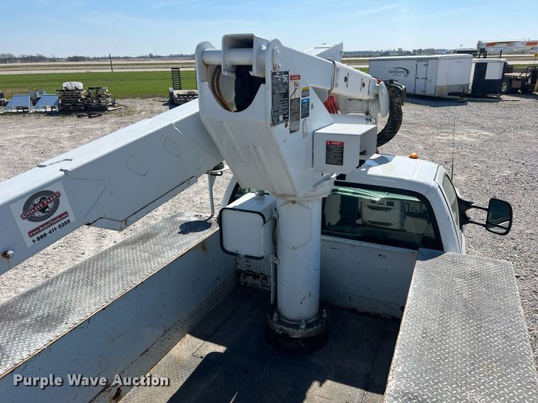 image for item LI9608 2003 Ford F550 Super Duty XL  bucket truck