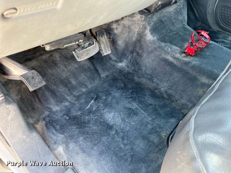 image for item LI9608 2003 Ford F550 Super Duty XL  bucket truck