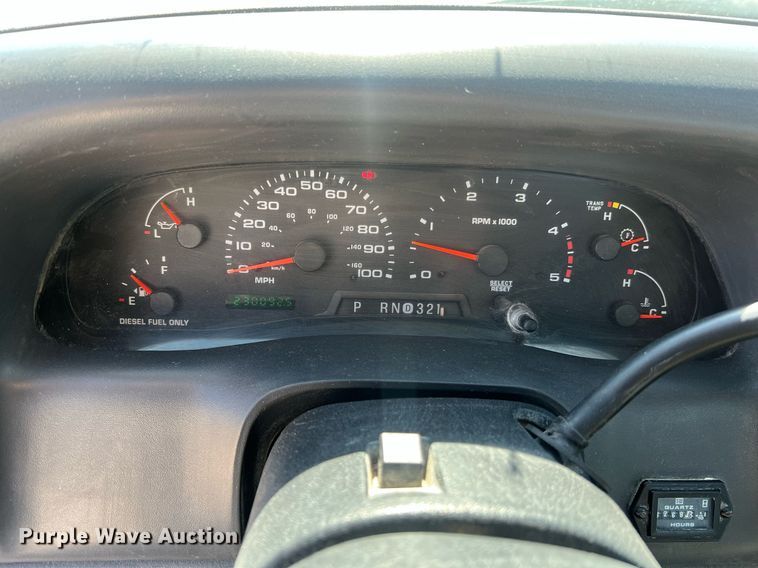 image for item LI9608 2003 Ford F550 Super Duty XL  bucket truck