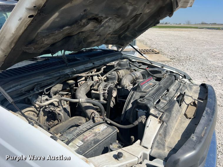 image for item LI9608 2003 Ford F550 Super Duty XL  bucket truck