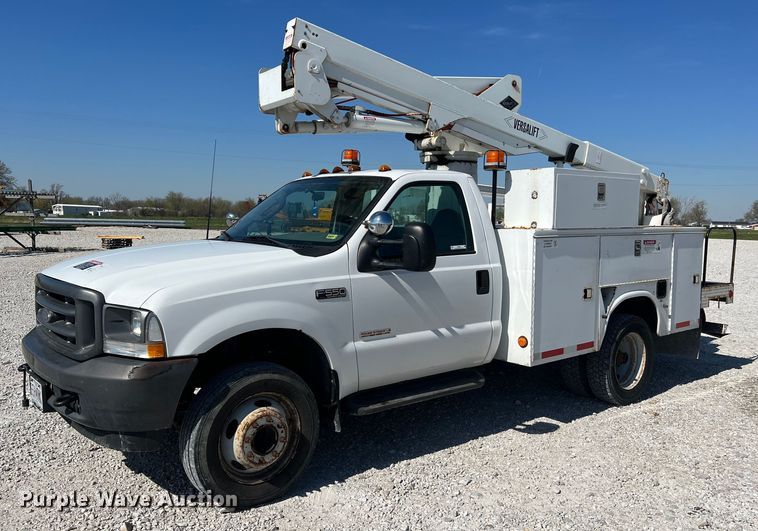 image for item LI9609 2003 Ford F550 Super Duty XL  bucket truck