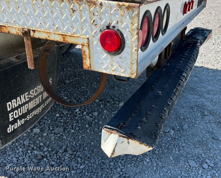 image for item LI9609 2003 Ford F550 Super Duty XL  bucket truck