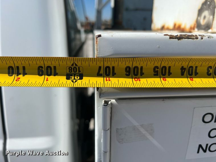 image for item LI9609 2003 Ford F550 Super Duty XL  bucket truck