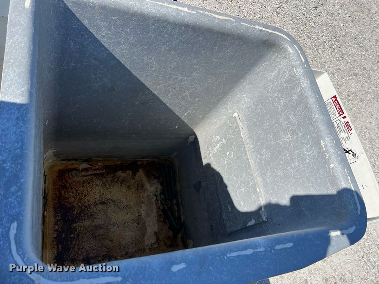 image for item LI9609 2003 Ford F550 Super Duty XL  bucket truck