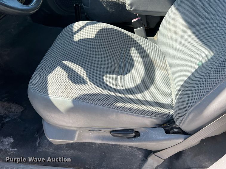 image for item LI9609 2003 Ford F550 Super Duty XL  bucket truck