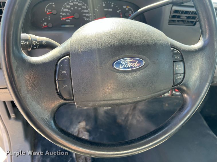 image for item LI9609 2003 Ford F550 Super Duty XL  bucket truck