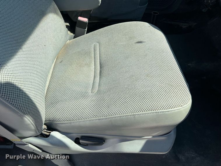 image for item LI9609 2003 Ford F550 Super Duty XL  bucket truck