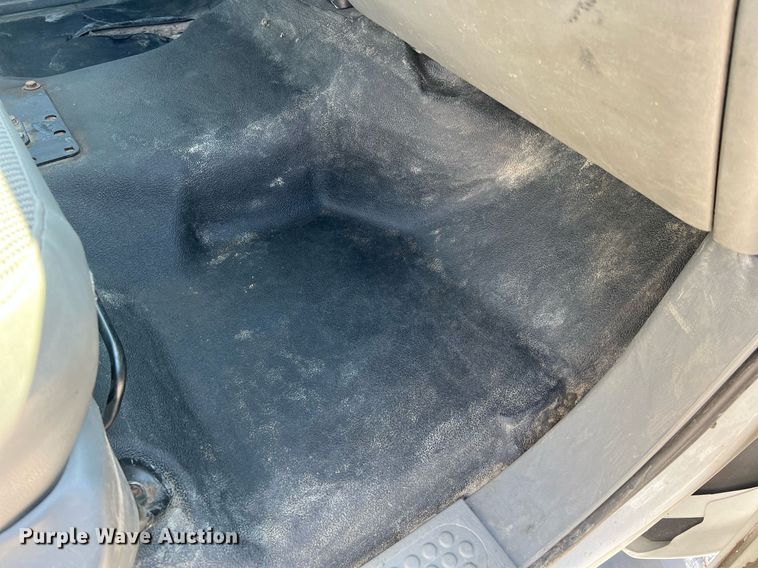 image for item LI9609 2003 Ford F550 Super Duty XL  bucket truck