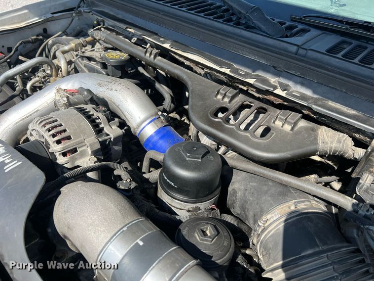 image for item LI9609 2003 Ford F550 Super Duty XL  bucket truck