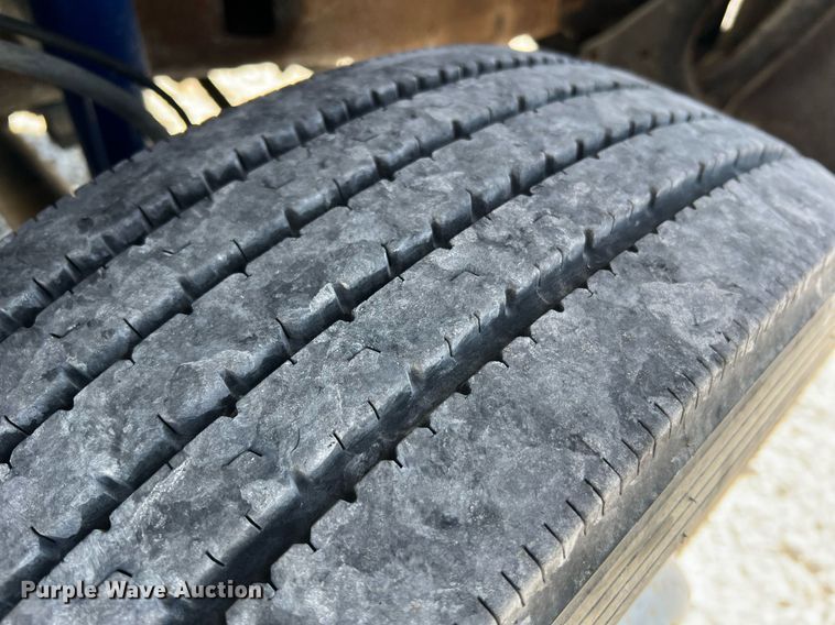 image for item LI9609 2003 Ford F550 Super Duty XL  bucket truck