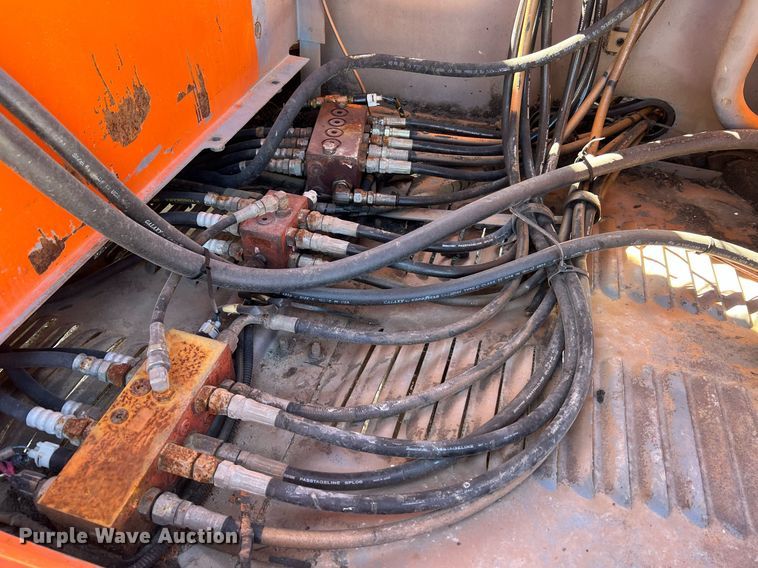 image for item LI9610 1995 Hitachi EX200LC-3  excavator