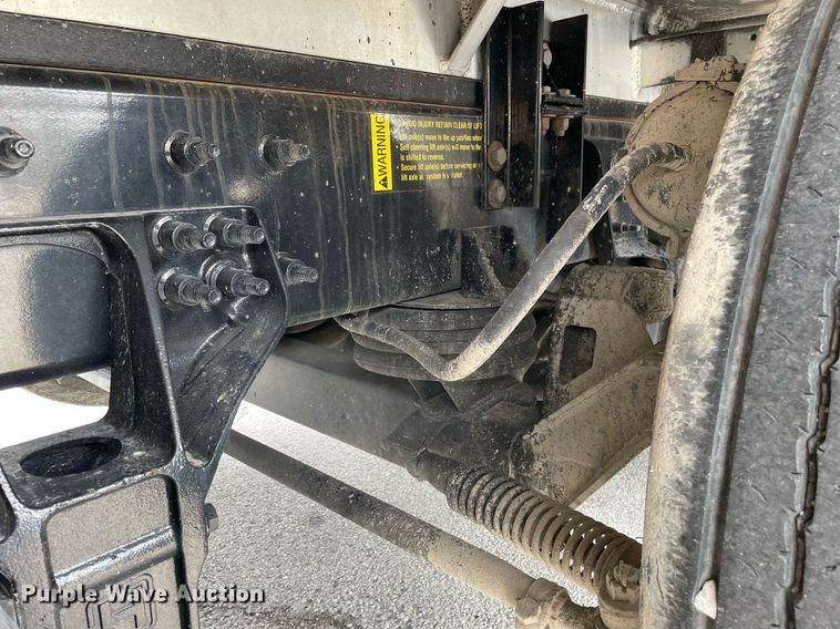 image for item LJ9593 2016 International 7600  vacuum truck