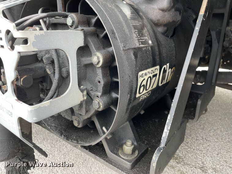 image for item LJ9593 2016 International 7600  vacuum truck