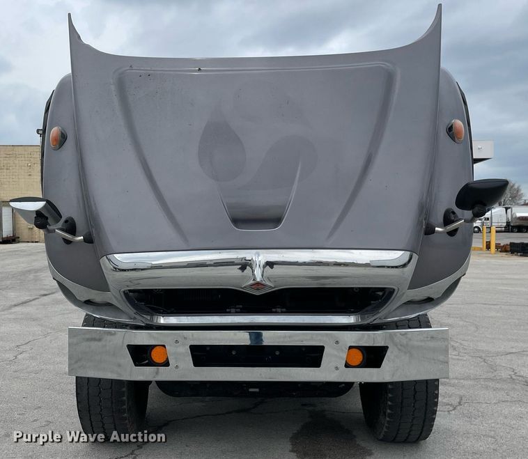 image for item LJ9593 2016 International 7600  vacuum truck