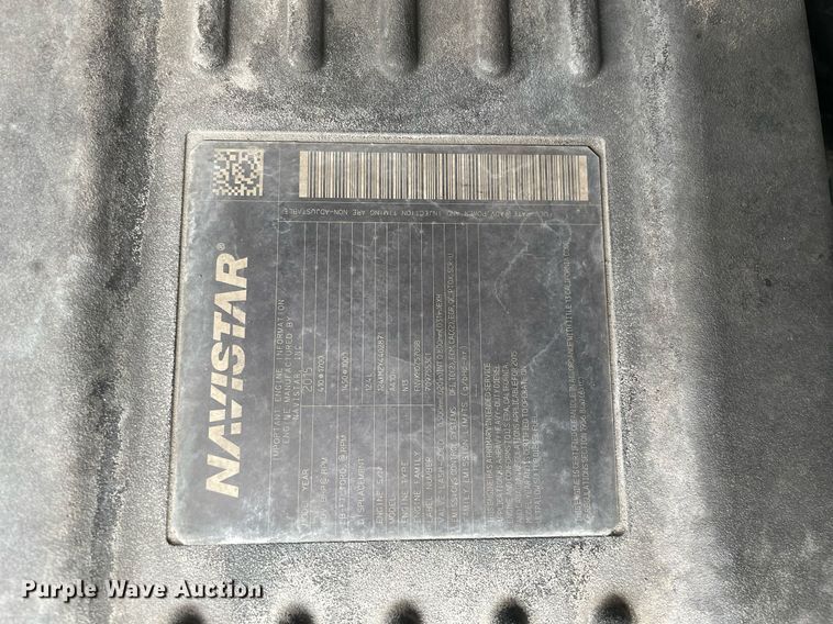 image for item LJ9593 2016 International 7600  vacuum truck