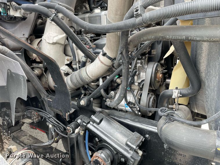 image for item LJ9593 2016 International 7600  vacuum truck