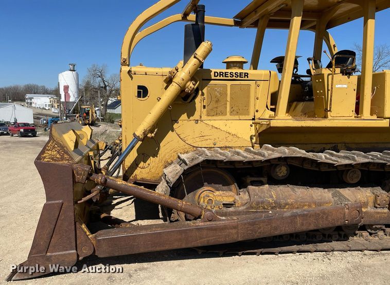 image for item LJ9609 1987 Dresser TD20G  dozer with Bron tile plow